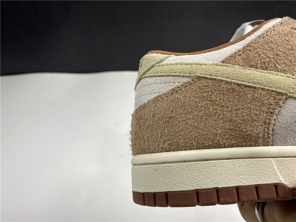 Nike Dunk Low PRM Medium Curry DD1390-100